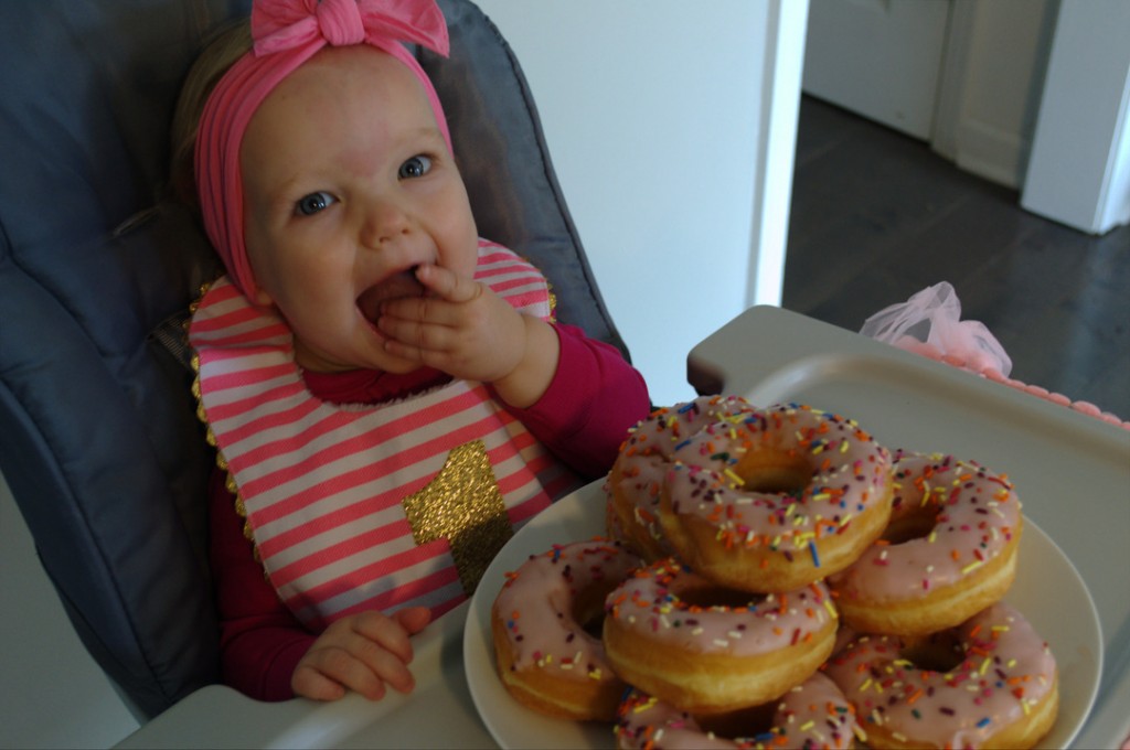 Food groups: donut, sprinkles, icing